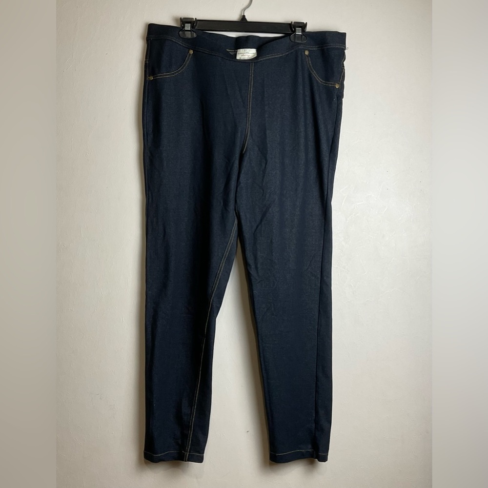 Bobbie Brooks plus size Leggings dark blue 3X but fit more like a 1x or maybe 2x
